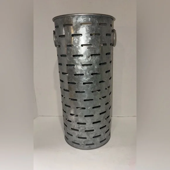 16” Galvinized Metal Olive Bucket - Picture 2 of 4